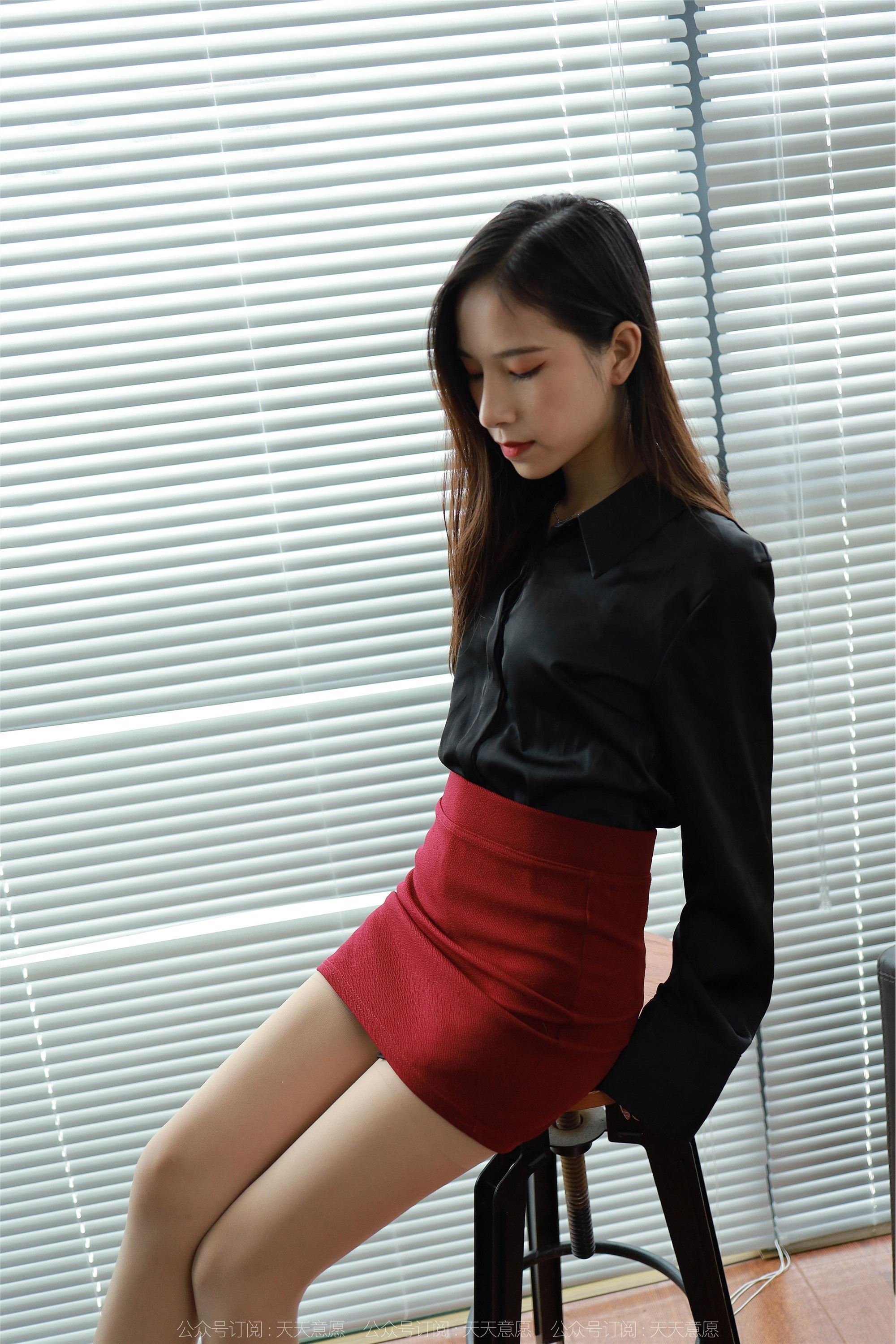 IESS异思趣向  2022.12.03 丝享家 1287 美子《玉足佳人》